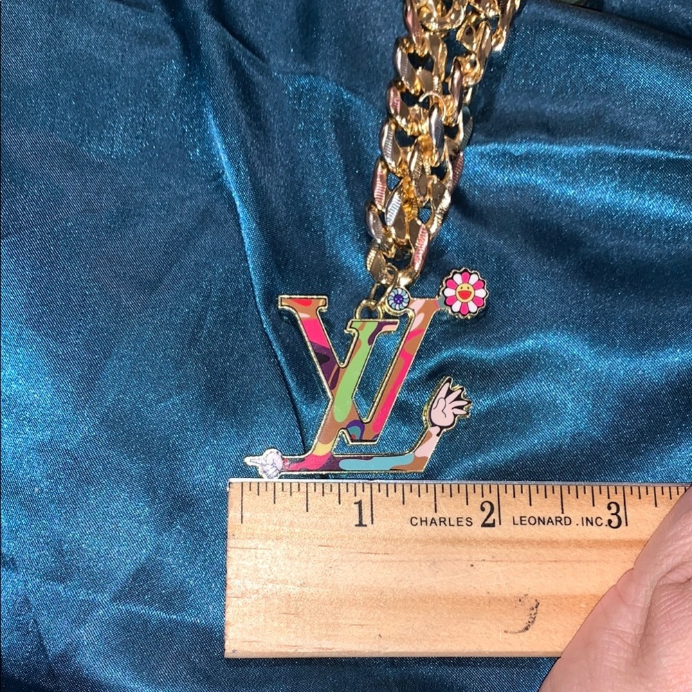 Uber Rare Louis Vuitton Stamped Takashi Murakami Pendant w/generic Chain - Picture 5 of 7